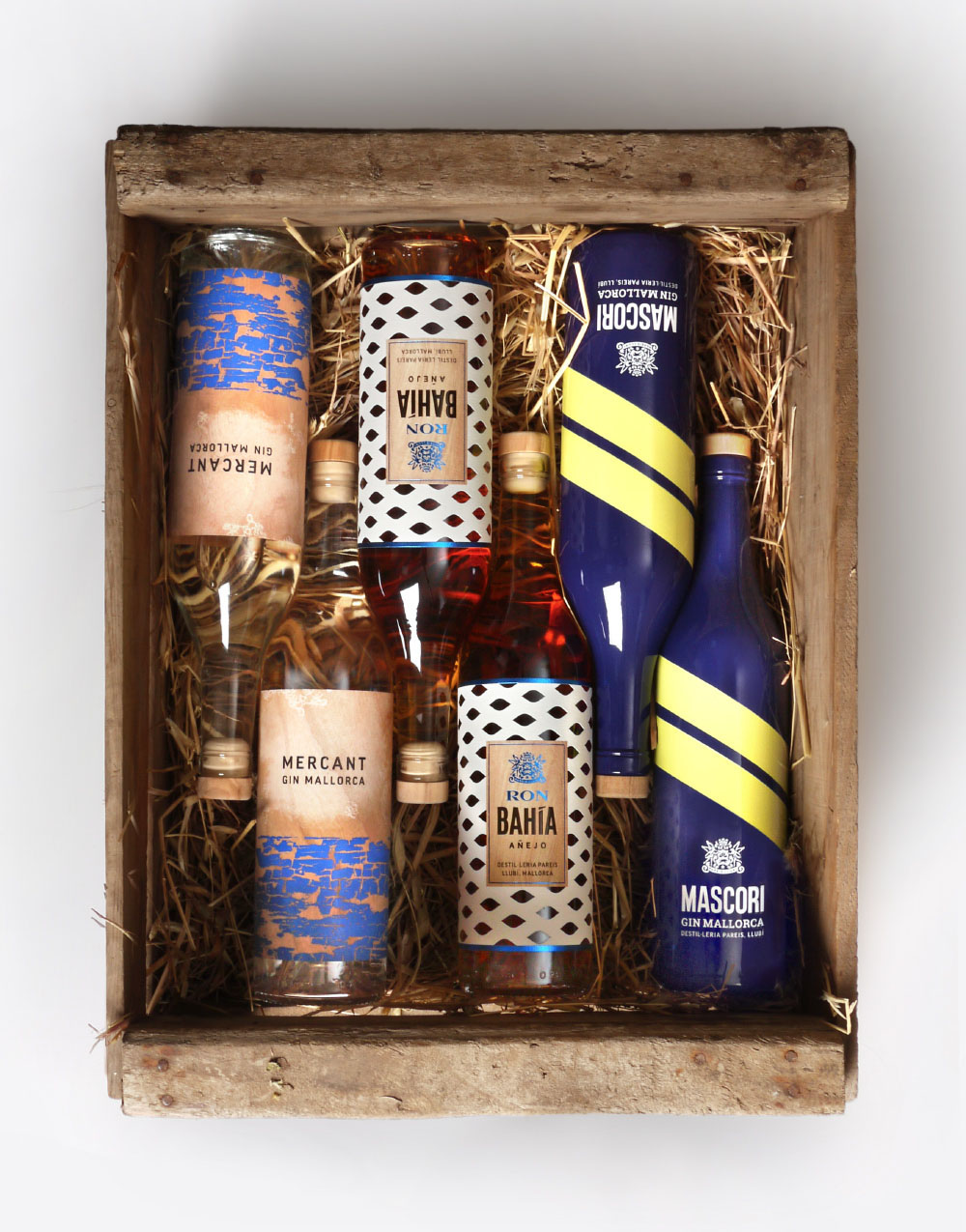 Gin-aus-Mallorca-Geschenkbox-besten-rum-gin-special-price-gift-box-set-typical-mallorca-darkova-krabicka-pack-mejor-ginebra-ron-artesano-oferta